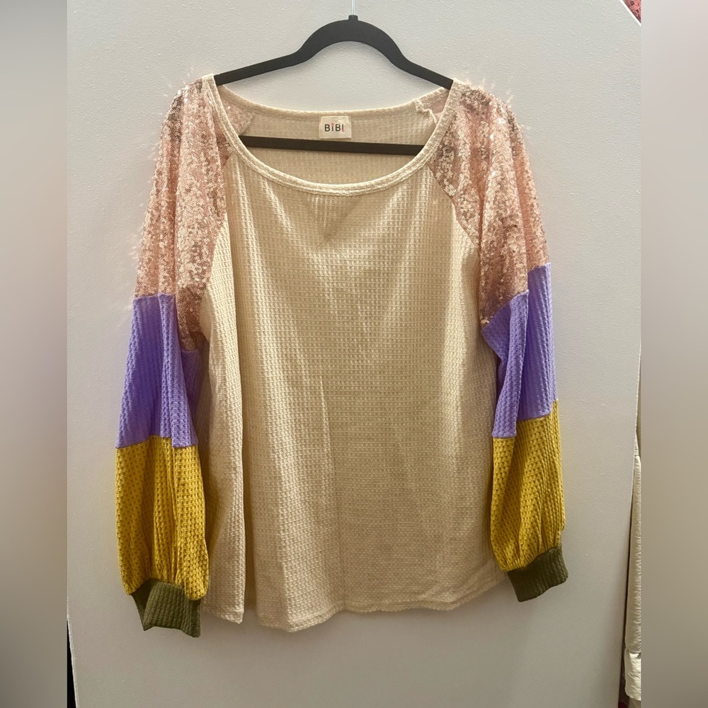 FINAL PRICE - NWOT sequin boutique blouse🍄